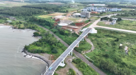 Kawasan Ekonomi Khusus (KEK) Industropolis Batang menjadi bagian dari pusat ekonomi yang menjadi salah satu faktor pemicu melonjaknya nilai investasi di Kabupaten Batang, Rabu (29/4/26).