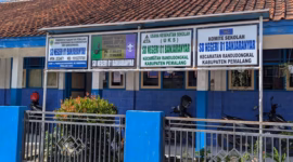Kasus dugaan bullying di SDN Banjaranyar 01 Randudongkal, Kabupaten Pemalang akhirmya bergulir ke ranah hukum setelah orang tua murid melapor ke polisi, Sabtu (2/5/26).
