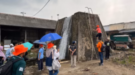 Sekelompok pemburu sejarah asal Bogor yang tergabung dalam komunitas Jalan Pagi Sejarah (Japas), saat melakukan perjalanan sejarah di beberapa lokasi penging di Pekalongan, beberapa waktu lalu. Foto : Istimewa