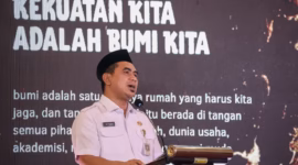 Wakil Gubernur Jawa Tengah Taj Yasin Maimoen memberikan sambutan di Peringatan Hari Bumi 2026 tingkat Provinsi Jawa Tengah di Bale Agung Horison Resort Tlogo, Tuntang, Kabupaten Semarang, Rabu (13/5/26). Foto : Istimewa