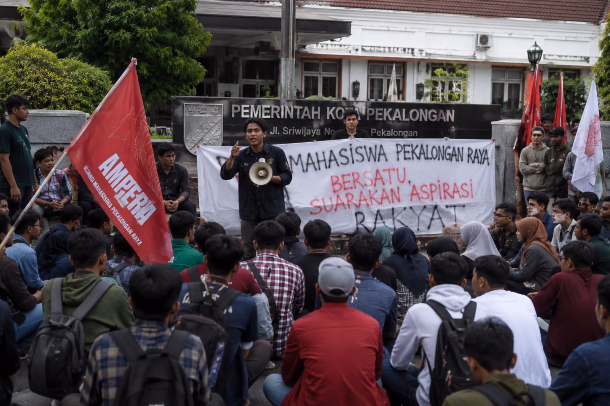 Aliansi Mahasiswa Pekalongan Raya (Ampera) mulai menggalang konsolidasi lintas kampus untuk menyikapi dinamika nasional yang berdampak langsung terhadap kehidupan masyarakat, Jumat (12/6/26). Foto : ilustrasi AI