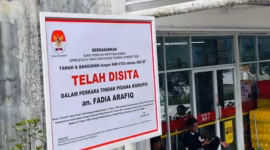KPK menyita sejumlah minimarket yang diduga merupakan aset milik mantan Bupati Pekalongan Fadia Arafiq di mana salah salah satunya berdiri di lahan yang berlokasi di Desa Domiyang, Kecamatan Paninggaran, Rabu (17/6/26). Foto : Istimewa