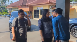 Kepala BPJS Pekalongan Widi Astuti Aprilia Nia yang memenuhi panggilan penyidik KPK untuk menjalani pemeriksaan di Mapolres Pekalongan Kota, Rabu (17/6/26).