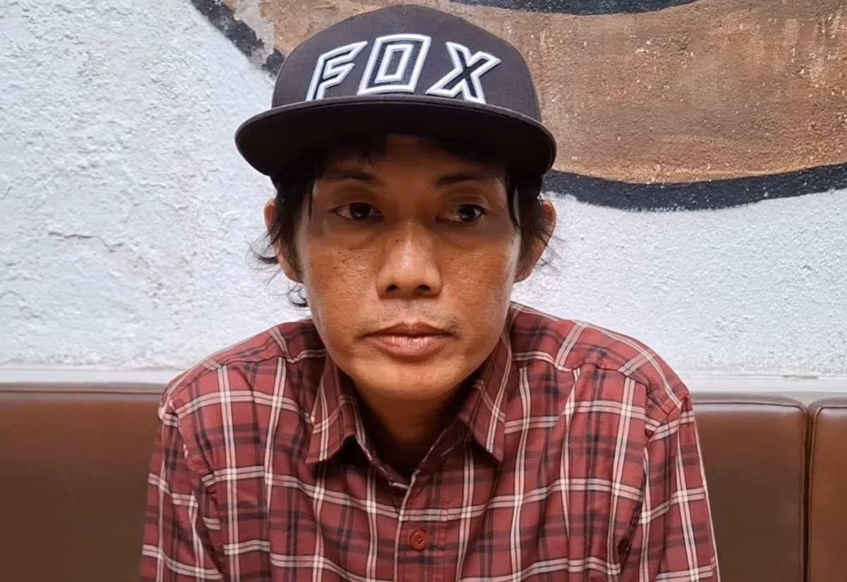 Mantan tenaga outsourcing di lingkungan Kabupaten Pekalongan Boge Kurniawan menjadi saksi terakhir yang diperiksa oleh penyidik KPK, Jumat (19/6/26).