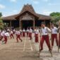 Disdikbud berencana menjadikan dolanan tradisional menjadi materi ekstrakurikuler di sekolah dasar di Kabupaten Batang, Rabu (1/7/26). Foto :  Ilustrasi AI