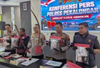 Polisi perlihatkan barang bukti dari belasan kasus kriminal yang diungkap dalam kurun tiga bulan terakhir, Kamis (9/7/26).