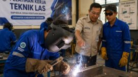 Disnaker Kabupaten Batang cetak leboh banyak welder untuk penuhi kebutuhan industri yang terus tumbuh, Senin (13/7/26). Foto : Ilustrasi AI