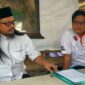Juru bicara Kantor Hukum BAP Pekalongan, Ahmad Yusuf (kiri) memberikan keterangan pers, Selasa (14/7/26).