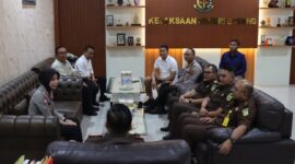 Pertemuan antara Kapolres beserta jajarannya dengan Kajari Batang bersama jajarannya berlangsung, Rabu (15/7/26). Foto : Istimewa