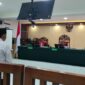 Sofirin (29) guru ektrakurikuler yang menjadi terdakwa kasus kekerasan seksual terhadap sejumlah murid  laki-laki di bawah umur menerima putusan hakim yang menjatuhkan vonis enam tahun, Rabu (15/7/26).
