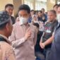 Wapres Gibran bertanya kepada salah satu pasien BPJS di RSUD Fatimah Az Zahra saat berkunjung ke Kota Palembang tentang pengalaman mereka mendapatkan pelayanan medis, Jumat (17/7/26). Foto. : Istimewa
