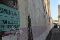 Salah satu sudut gang di daerah Sampangan yang diyakini menjadi asal muasal eks Kelurahan Sampangan yang juga menjadi lokasi makam Wali Sampang.