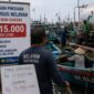 Nelayan Jawa Tengah dan Jawa Timur batal menggelar touring ke istana setelah presiden memutuskan harga BBM non subsidi khusus nelayan dengan harga Rp15 ribu perliter, Minggu (19/7/26). Foto : Ilustsrasi AI