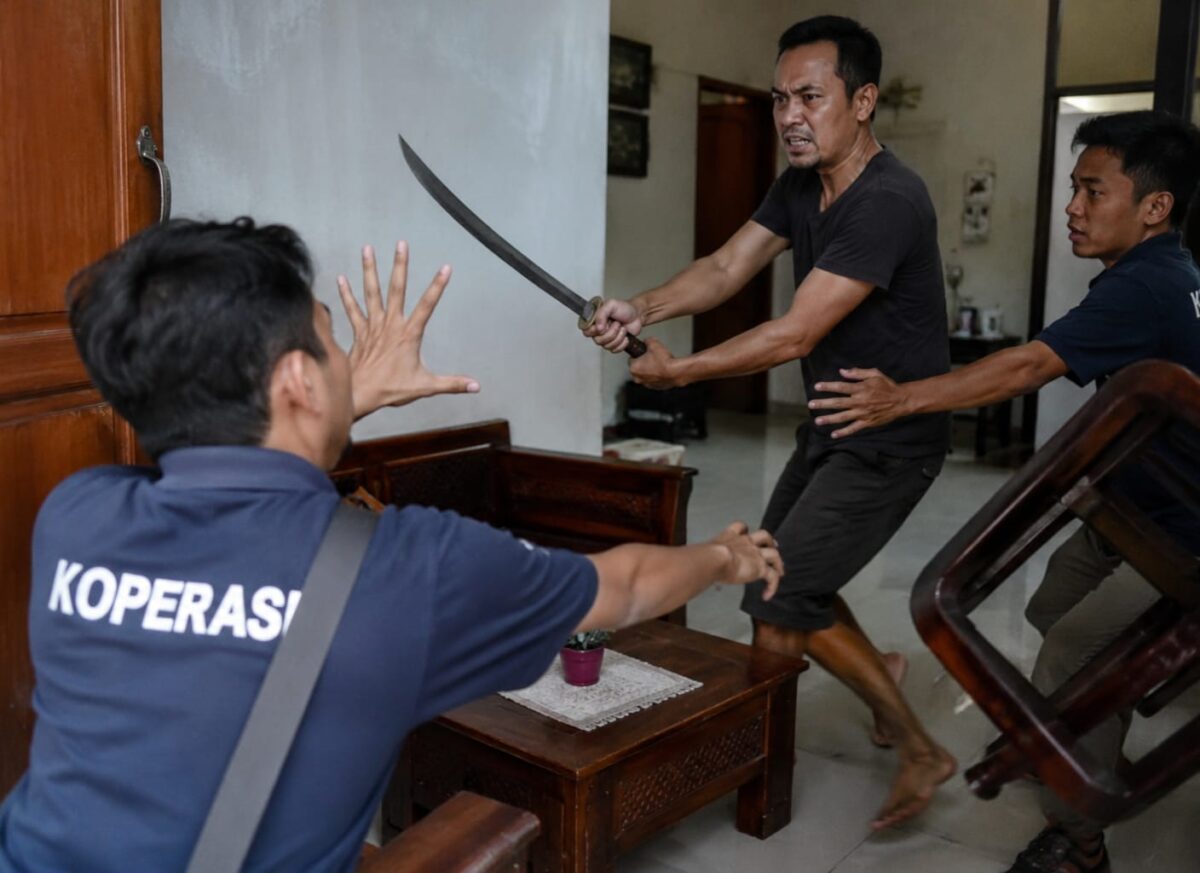 Penagihan cicilan angsuran berujung serangan senjata tajam terjadi di Kabupaten Klaten, Kamis (23/7/26). Foto : Ilustrasi AI