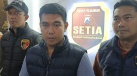 Kasatreskrim Polres Pekalongan AKP Fauzi Surya Chandra mengungkap hasil pemeriksaan terhadap pelaku pembunuhan perangkat Desa Kalipancur, Selasa (28/7/26).