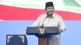 Presiden RI Prabowo Subianto memberikan sambutan di acara penandatangan akad massal KPR subsidi yang di Kabupaten Batang, Kamis (30/7/26).