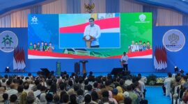 Menteri PKP memuji kinerja Gubernur Jawa Tengah Ahmad Luthfi sekaligus melempar candaan kepada yang bersangkutan di hadapan Presiden Prabowo Subianto yang langsung disambut tawa seluruh yang hadir dalam acara akad massal KPR subsidi di Kabupaten Batang, Kamis (30/7/26).