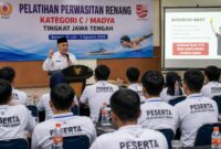 puluhan calon wasit dari berbagai daerah mengikuti pelatihan menjadi juru pengadil yang digelar di Kabupaten Batang, Jumat (31/7/26).
