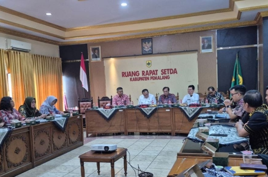 Pemerintah Provinsi Jawa Tengah menunjuk Nurkholes sebagai Plt Bupati Pemalang dalam Rapat Koordinasi di Ruang Setda setempat, Jumat (31/7/26). Foto : Istimewa