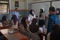 Penanganan stunting di Kabupaten Tegal kini mulai menyasar remaja putri di tingkat SMA dengan mengkonsumsi tablet tambah darah dan pemantauan kepatuhan melalui aplikasi, Senin (3/8/26). Foto : Ilustsrasi