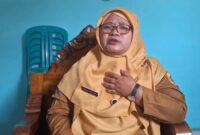 Kepala Sekolah SMP N 4 Randudongkal Indah Palupi memberikan penjelasan terkait adanya perselisihan antar siswa kepada wartawan, Selasa (4/8/2026).