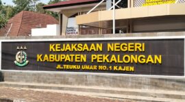 Kejari Pekalongan tengah mengusut dugaan kasus perizinan pendirian pabrik PMA di Kecamatan Bojong yang menyeret nama pejabat DPMPTSP setempat, Kamis (6/8/26).