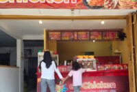 Salah satu gerai El Chicken yang selalu jadi buruan pembeli di Pekalongan, Jumat (7/8/26).