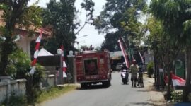 Petugas Damkar Kota Pekalongan merespon panggilan bantuan kebakaran yang belakangan setelah didatangi sudah dalam keadaan padam dan sempat dianggap laporan iseng atau hoaks, namun tetap direspon ke lokasi, Minggu (9/8/26). Foto : Istimewa