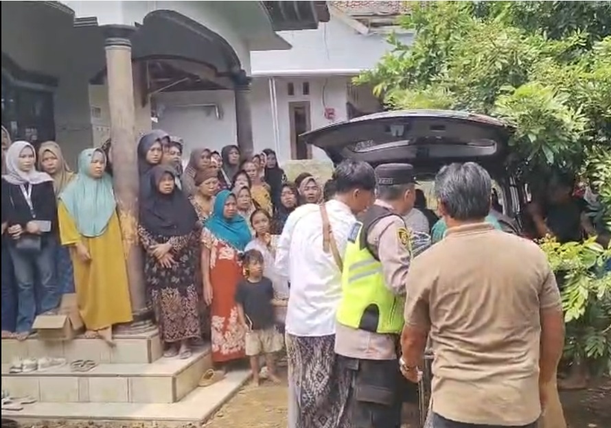 Seorang mahasiswa ditemukan meninggal dunia di Posko KKN Desa Sawangan, Senin (10/8/26). Foto : Istimewa