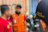 Petugas Dishub Kota Pekalongan memintai klarifikasi kepada jukir resmi yang pada saat kejadian digantikan terduga pelaku aksi premanisme, Jumat (14/8/26).