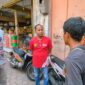 Petugas Dishub Kota Pekalongan mendatangi lokasi parkir di Jalan Hayamwuruk yang viral untuk mendapatkan klarifikasi dari jukir resmi di lokasi kejadian, Jumat (14/8/26).