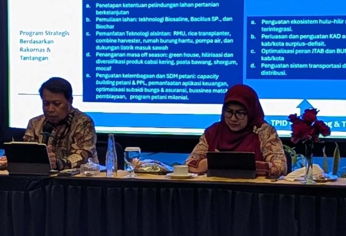 Kepala BI Tegal Bimala memaparkan berbagai program edukasi