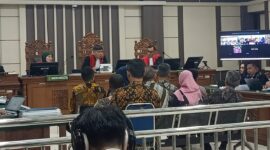 Fadia Arafiq membantah menerima uang gratifikasi sebesar Rp11 juta saat dirinya ulang tahun dalam Sidang lanjutan perkara dugaan korupsi terkait pengaturan penyediaan tenaga alih daya serta penerimaan gratifikasi di lingkungan Pemerintah Kabupaten Pekalongan periode 2021–2026 di Pengadilan Tipikor Semarang, Kamis (13/8/26).