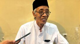 Rais Syuriyah PWNU Jateng, KH Ubaidullah Shodaqoh memberikan tanggapan dinamika menjelang Muktamar NU usai menghadiri Haul KH Amirin Ke-27 di Jenggot, Kota Pekalongan, Sabtu (15/8/26) malam.