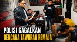 Polisi mengamankan tujuh anak beserta senjata tajam yang diduga hendak digunakan untuk tawuran di Jalan Raya Tulis - Bandar, Senin (17/8/26) malam. Foto: Istimewa dan ilistrasi AI
