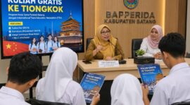 Pemkab Batang membuka peluang kuliah ke perguruan tinggi di Tiongkok bagi calon mahasiswa kurang mampu yang lolos seleksi, Selasa (18/8/26). Foto: Ilustsrasi AI