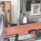 Anggota Komisi VI DPR RI Rizal Bawazier mengecek ke dalam ambulan yang diserahkan kepada Relindo di Rumah Aspirasi RB Center Batang, Kamis (20/8/26).