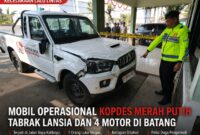 Polisi menunjukkan mobil operasional Kopdes Merah Putih yang diamankan setelah menabrak seorang lansia dan empat unit motor di Jalan Raya Desa Kaliboyo, Kamis (20/8/26).