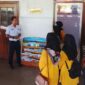 Komunitas Railfans dan Taman Baca Masyarakat bekerjasama dengan PT KAI Daop 4 Semarang kini menyediakan koleksi buku yang bisa dimanfaatkan oleh penumpang untuk mengisi waktu atau menunggu kereta datang yang diberi nama Pojok Baca, Kamis (27/8/26). Foto: Istimewa