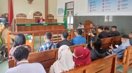 Sidang lanjutan praperadilan KH Abdul Halim di PN Pekalongan dengan agenda Replik dan Duplik berlangsung, Kamis (27/8/26). Foto: Istimewa