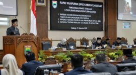 Krisis air bersih menjadi perhatian dalam pembahasan Raperda di DPRD Kabupaten Batang, Kamis (27/8/26). Foto: Istimewa
