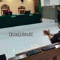 Ahli hukum acara pidana Dr Muhammad Arif Setiawan yang dihadirkan oleh pihak pemohon dalam hal ini kuasa hukum dari AHF pimpinan Padepokan Padang Ati sebagai saksi ahli di sidang praperadilan yang berlangsung di PN Pekalongan, Jumat (28/8/26).