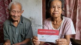 Pasangan lansia dayat (77) dan Darmi (63) warga Desa Kayugeritan mengaku sudah setahun lebih tidak lagi menerima bantuan sosial alias dicoret lantaran terindikasi judol, Jumat (28/8/26).