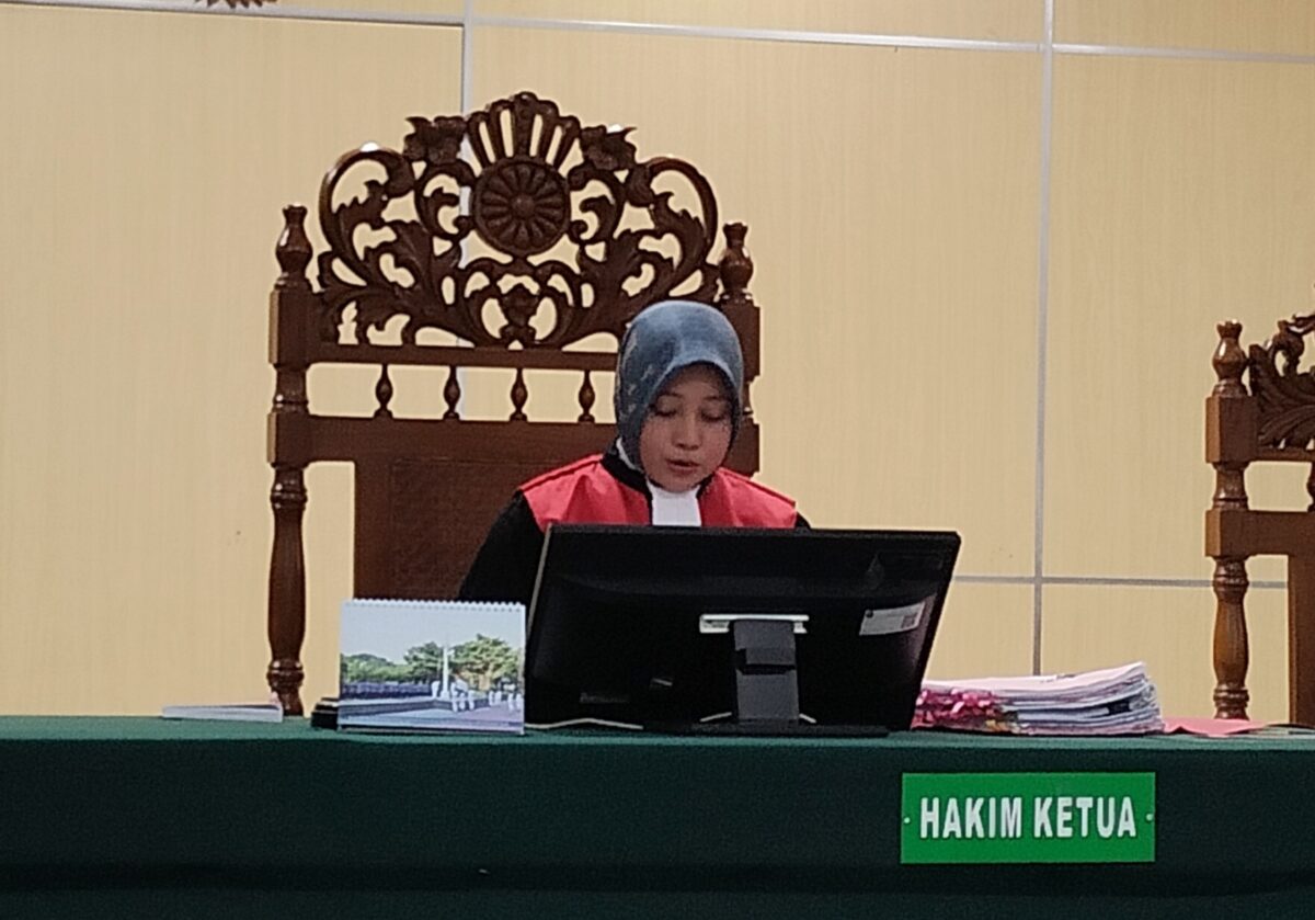 Hakim tunggal PN Pekalongan Ardhianti Prihastuti dalam sidang praperadilan AHF menyebut penetapan tersangka pimpinan Padepokan Padang Ati sah karena didukung lebih dari dua alat bukti, Selasa (1/9/26).