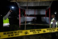 Penemuan jenazah perempuan di pos ronda Desa Kebonagung Demak kini diselidiki oleh polisi, Selasa (1/8/26). Foto: Istimewa & Ilustrasi AI