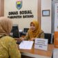Dinsos Kabupaten Batang membuka kesempatan bagi warga yang kondisi kesejahteraannya tidak sesuai dengan desil bisa mengajukan perubahan dengan ketentuan 39 variabel yang menjadi acuan, Selasa (1/9/26). Foto: IlistrasinAI
