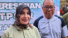 Wakil Wali Kota Pekalongan Bilqis Diab meresmikan operasional TPS3R untuk pengelolaan sampah di komplek kantor setda setempat, Kamis (4/9/26).