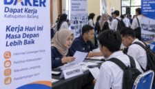 Hingga 7 September 2026 Pemerintah Kabupaten Batang telah menempatkan 1.685 pencari kerja melalui  program DAKER, Selasa (8/9/26). Foto: Ilustrasi AI