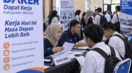 Hingga 7 September 2026 Pemerintah Kabupaten Batang telah menempatkan 1.685 pencari kerja melalui  program DAKER, Selasa (8/9/26). Foto: Ilustrasi AI