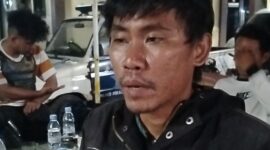 Gita Firmansyah dan adiknya serta saudaranya usai pemeriksaan di Polres Pekalongan Kota, Jumat (11/9/26) malam.